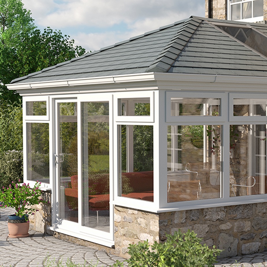 Sunroom with Glass Roof or Polycarbonate Roof
